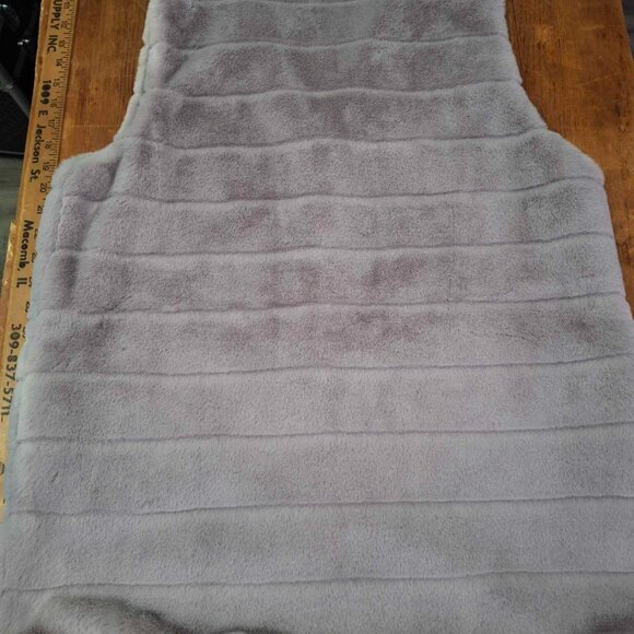 Echo Furry Soft Vest - Picture 5 of 5